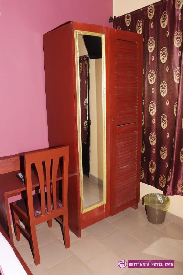 Britannia Hôtel Cmr Yaoundé Esterno foto