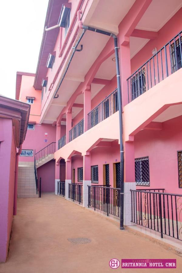 Britannia Hôtel Cmr Yaoundé Esterno foto
