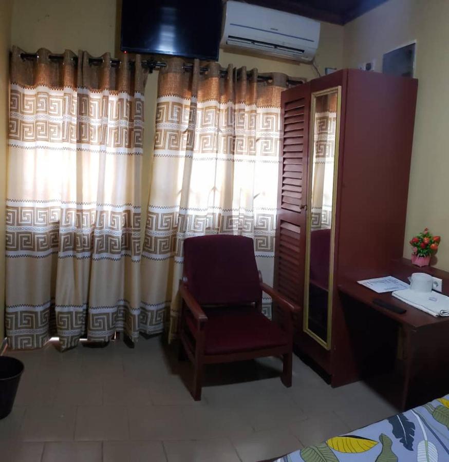 Britannia Hôtel Cmr Yaoundé Esterno foto
