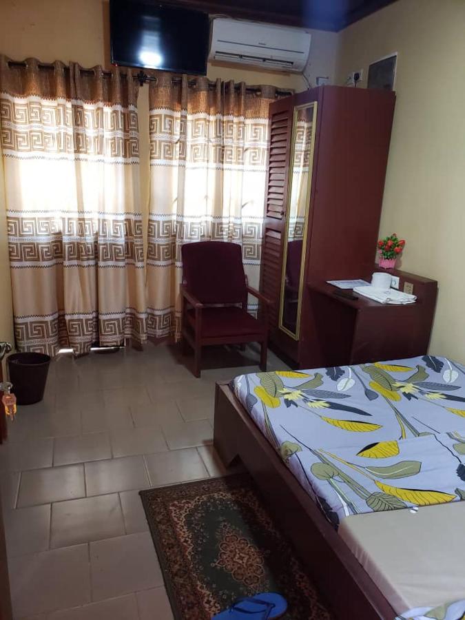 Britannia Hôtel Cmr Yaoundé Esterno foto